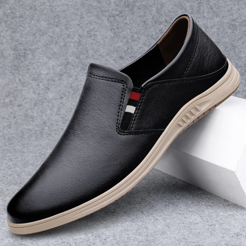 ELEGANTES MOCASINES ARTESANALES informales sin cordones para hombre.